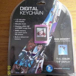 Innovative Technology Digital 8MB (58 Photos) Keychain
